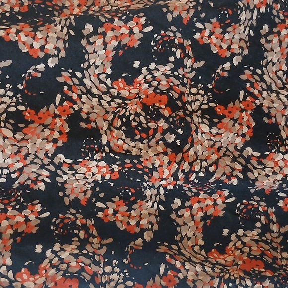 5/$25 🍁ELLE FALL  Print Women's Top SZ LARGE🍁 - Picture 9 of 9